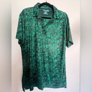 Golf polo Large. Athletic fit. 4 leaf clover print.